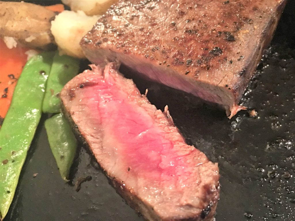 baked steak in akao fe iron pan 24cm